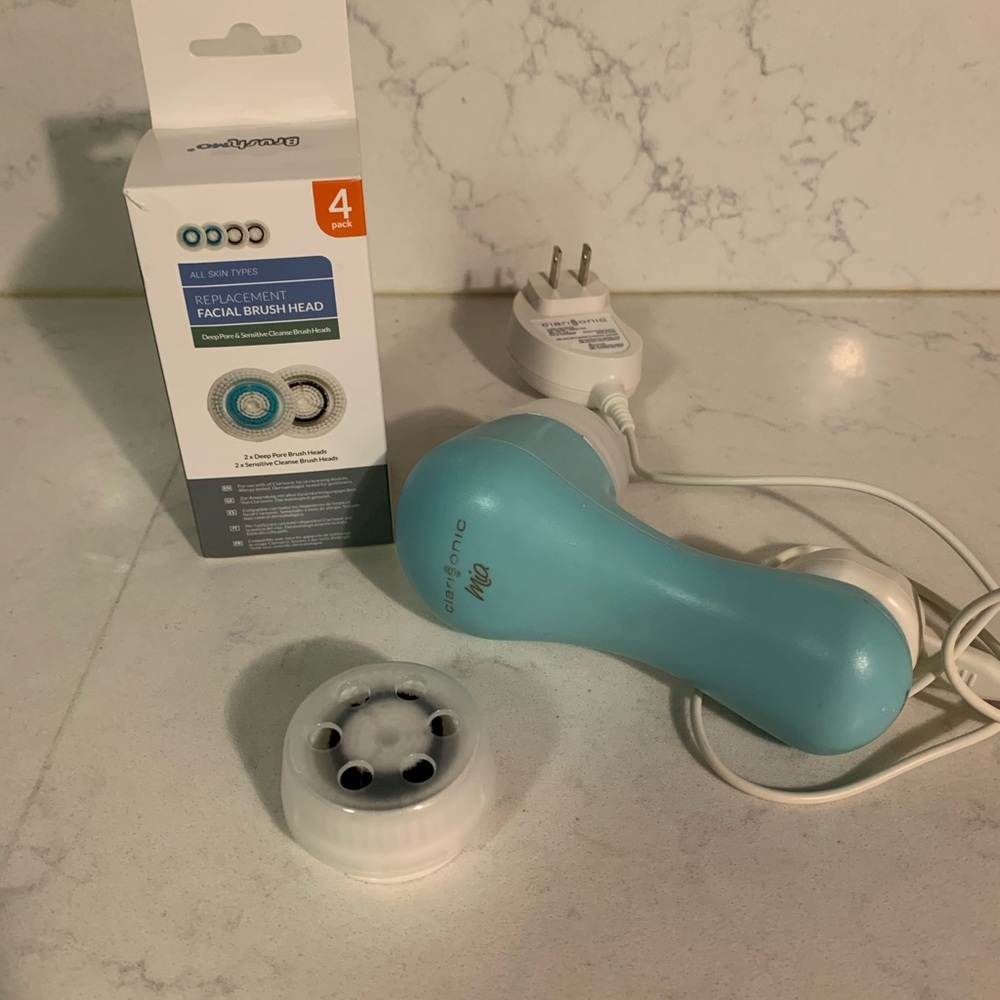 Clarisonic Mia Facial Cleansing Brush with Face Brush